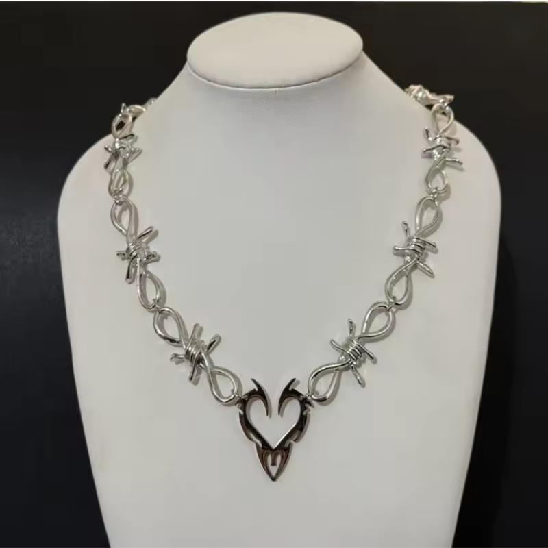 Heart And Sword Pendant Necklace For Women Goth Accessories Necklace Y2K Fashion Choker