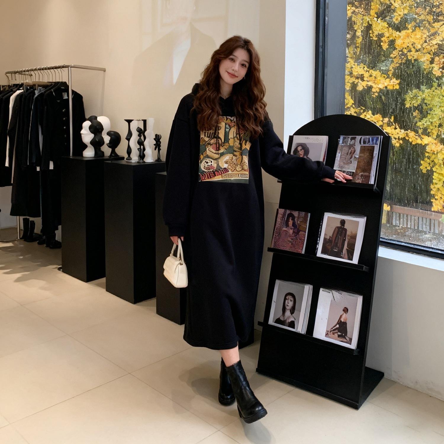 

Hooded Cartoon Print Fleece Thickened Pullover Dress for Women in Autumn and Winter, Loose and Large Size, Slimming, Long-sleeved Dress One size чорний