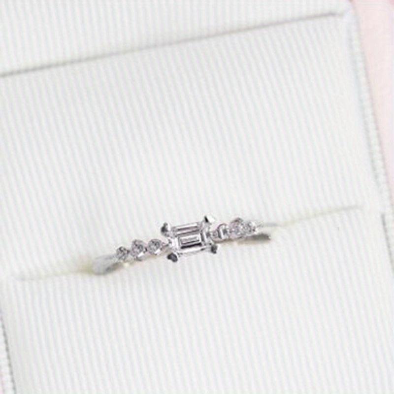 1Pc Fashionable Inlaid 7 Exquisite Square Synthetic Zircon Simple Style Rings