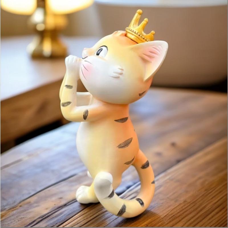 Creative Cartoon Resin Cat Figurine with A Crown - Cute Little Cat Home Decoration Item for The Tabletop Arrangement