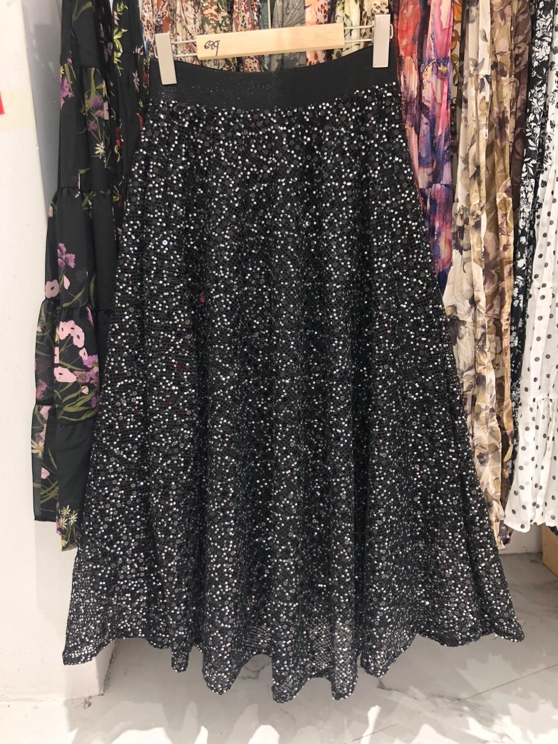 

Эластичная юбка с высокой талией Heavy Industry Sequins Muse Fan Pendulum, черная длинная юбка European Station для женщин, весна 2025 г. one size fits all