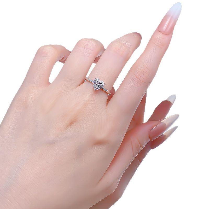 Simulation Diamond Ring 7 * 7Mm Heart-Shaped White Diamond Temperament Wedding Ring Women'S Daily Life