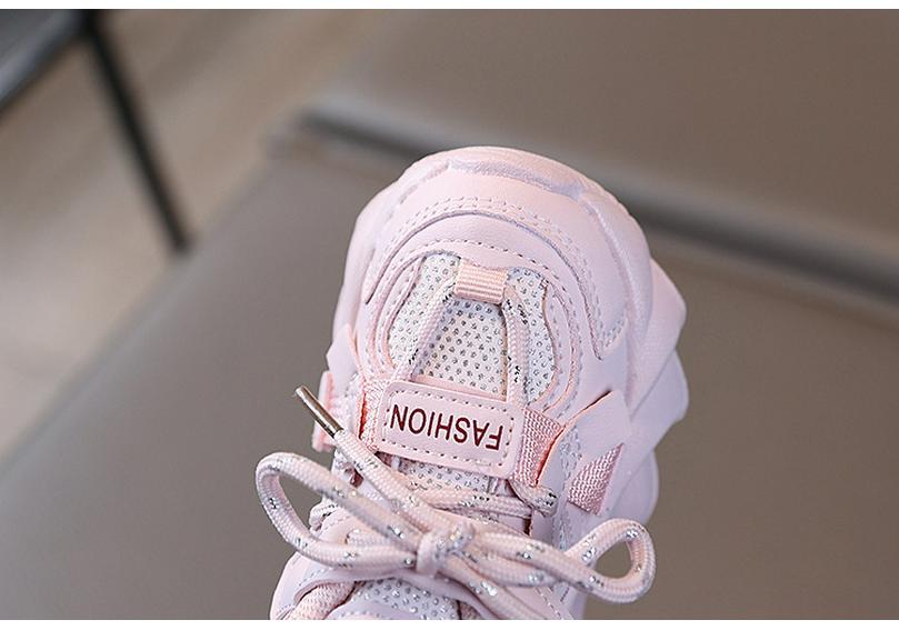 Children's Breathable Mesh Sports Shoes - Soft Sole, Non-Slip Running Shoes for Boys & Girls, Trendy Student Footwear.