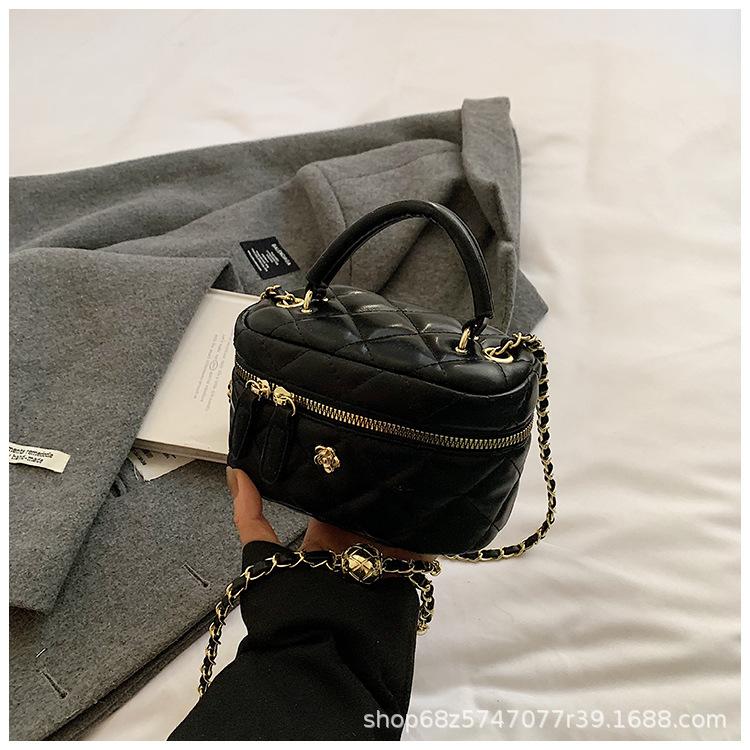 Lingge Chain Bag Women's 2025 New Niche Square Box Bag Crossbody Bag High-end Solid Color Portable Bucket Bag