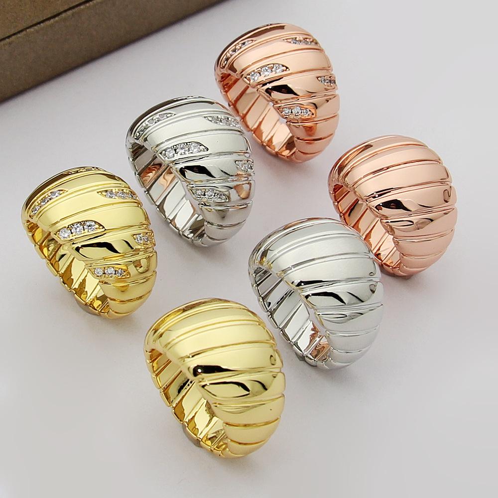 

B letter gradual change spring pattern ring, couple spring pattern gear belt diamond ring, men and women Size 9