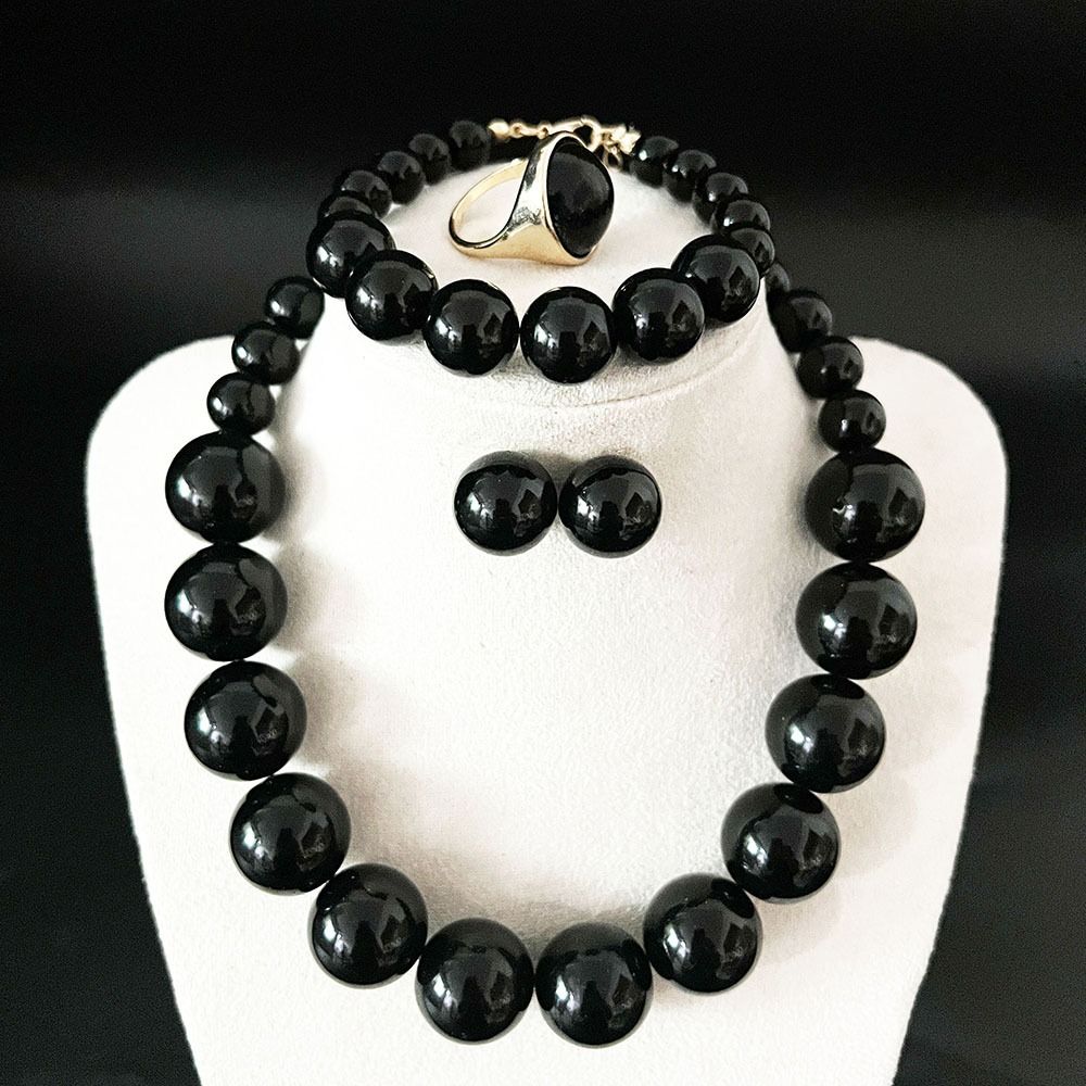 Light Luxury Imitation Pearl Jewelry Set Retro Elegant French Pearl Necklace Valentine‘s Day