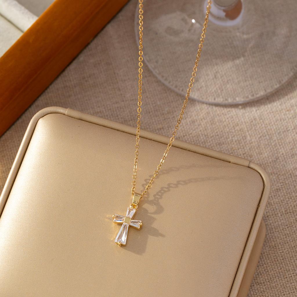Micro Paved Titanium Steel Cross Pendant Necklace For Women Stylish Versatile Delicate Collarbone Chain