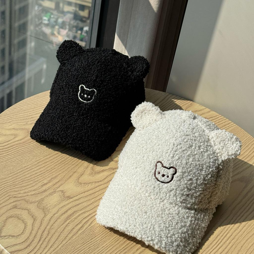 Korean-style cute bear ear lamb wool baseball cap for men and women, warm and versatile for autumn and winter, cartoon embroidered duckbill cap