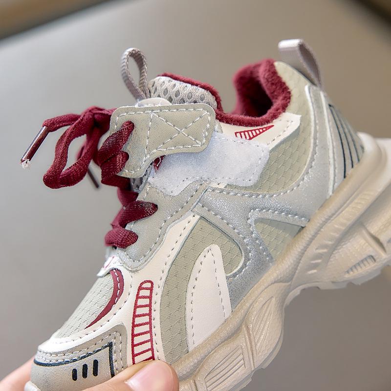 2025 Autumn/Winter Kids Sports Casual Shoes for Boys and Girls - Trendy and Comfortable Running Sneakers for Older Children.