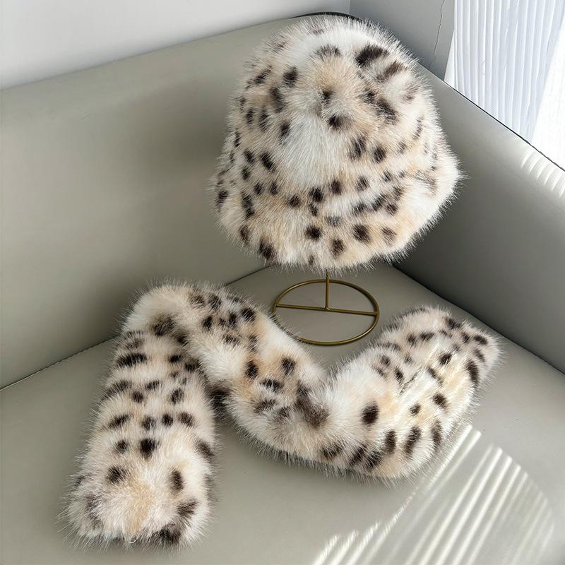 Autumn and winter new imitation lynx scarf hat set leopard print plush bucket hat shows small face thickened warm ear hat