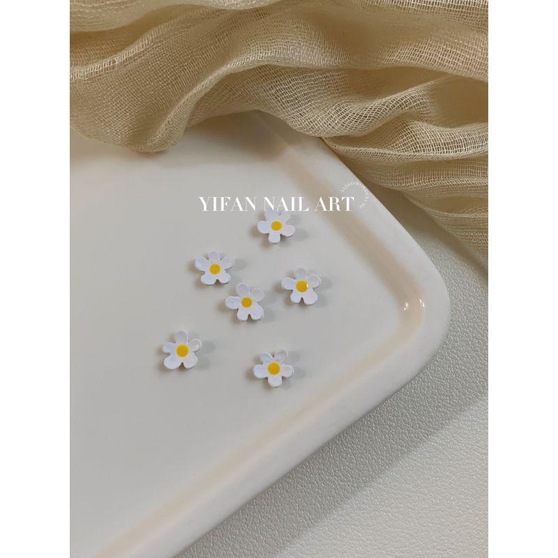 

J153 Color Nail Art Sticker Little Daisy H69-1. [White Daisy. 5]]