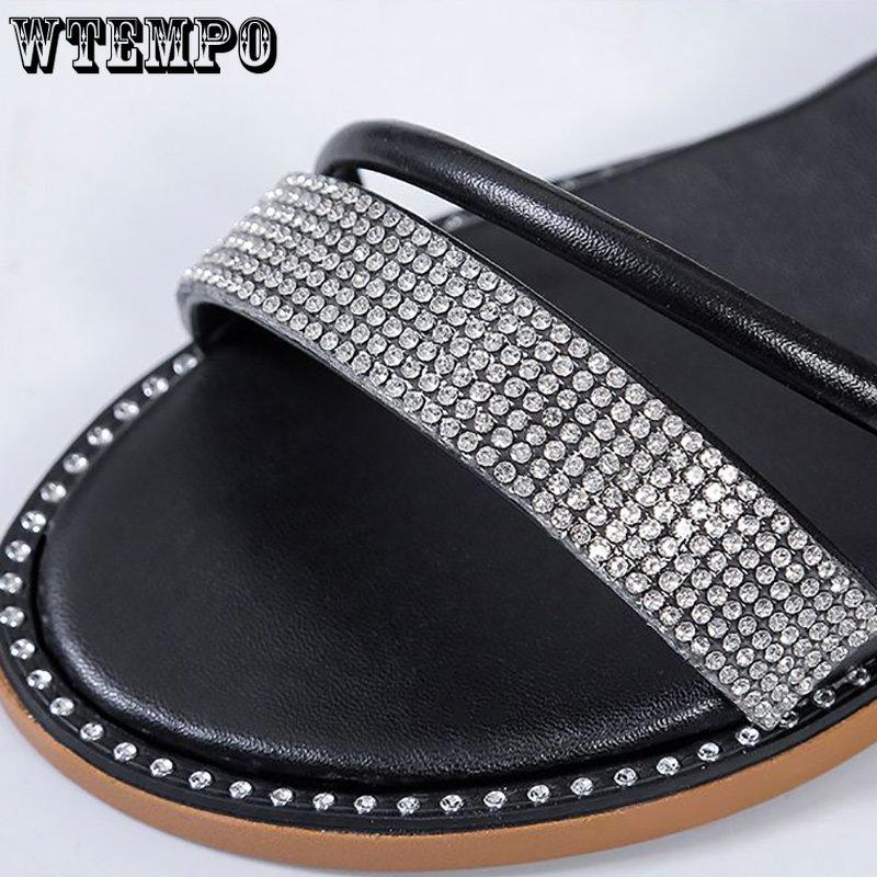 Sandales d'été pour femmes, mode polyvalente, fond souple, antidérapantes, sandales à vent féerique, pantoufles deux en un | Tige en strass | Matériau PU