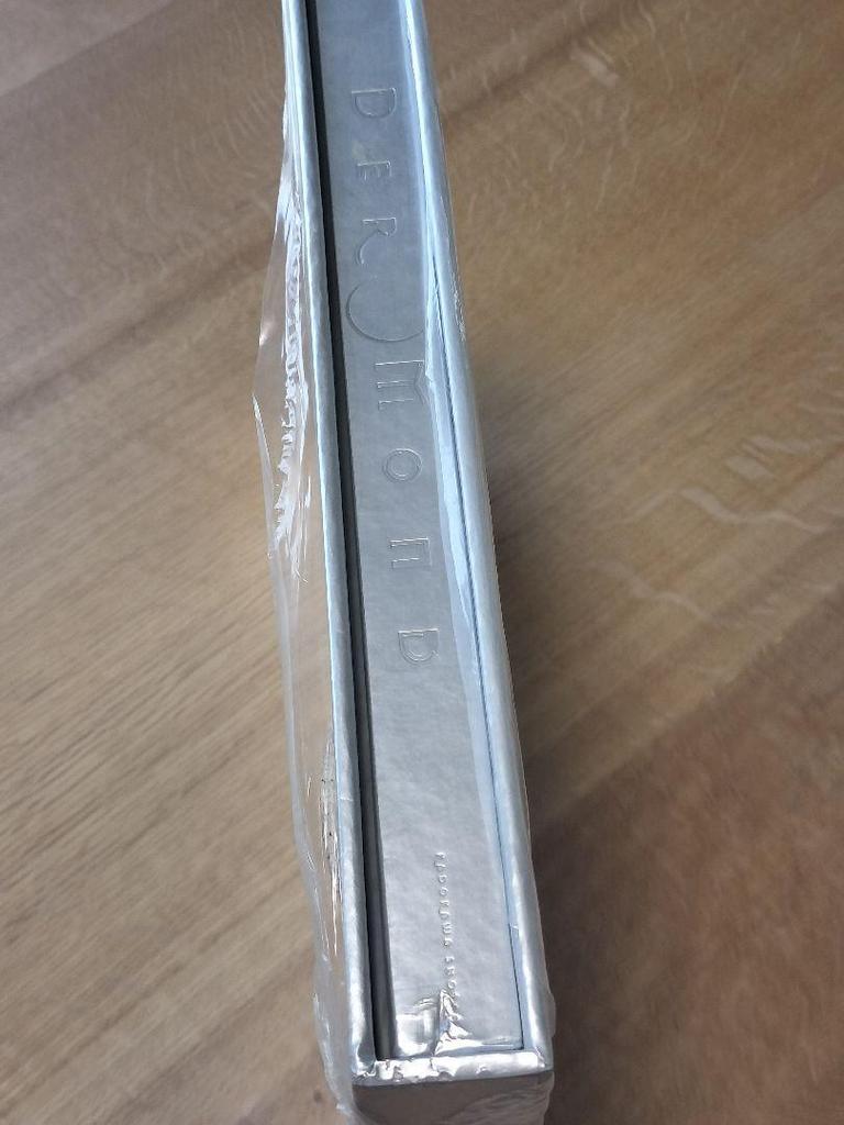 [USED] "Der Mond Yoshiyuki Sadamoto Art Collection" Limited Edition with 2 original reproductions and a large poster