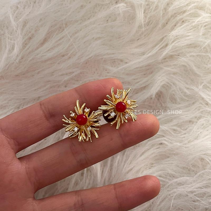 Корейские серьги-гвоздики с цирконами и жемчугом из Донгдэмуна - Элегантный дизайн «Фейерверк»