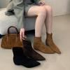 Trendmarke Herbst und Winter neu einfache matte Wildleder flache Sockenstiefel flacher Absatz dünne Stiefel Temperament spitz zulaufende kurze Stiefel Frauen