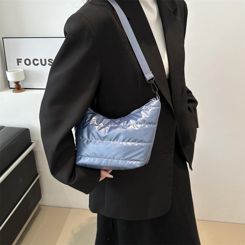 IELGY Casual Dumpling Bag Solid Color Ladies Shoulder Messenger Bag
