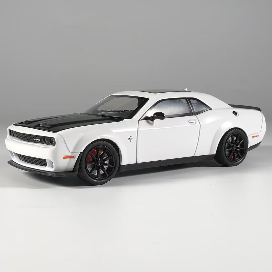 1:24 Dodge Challenger Hellcat Redeye Flash Version Литой Металлический Модель Автомобиля Американский Мускул-Кар Украшение для Рабочего Стола Компьютера Подарок белый