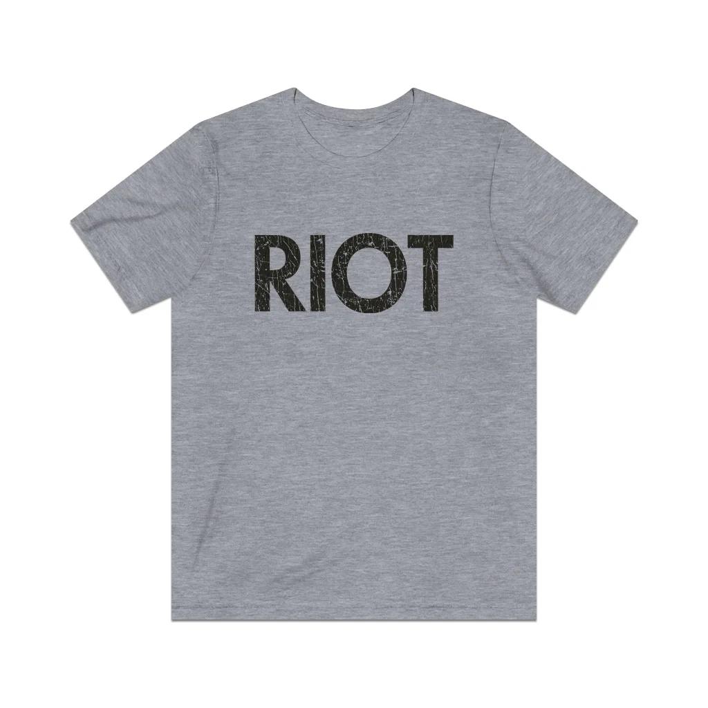 Classic Riot 2005 Vintage Men s T shirt XL