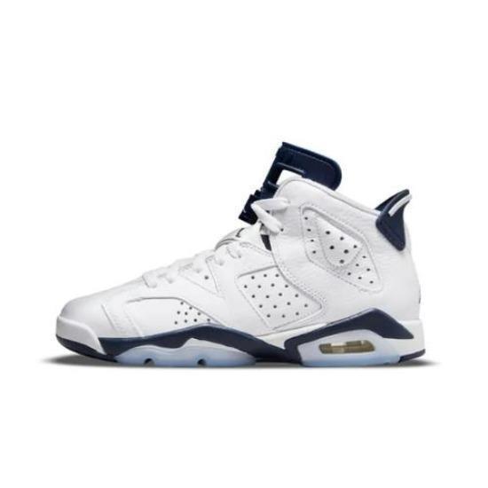 

NIKE AIR 6 RETRO WHITE-NAVY BLUE 384665-141 EU 36 білий