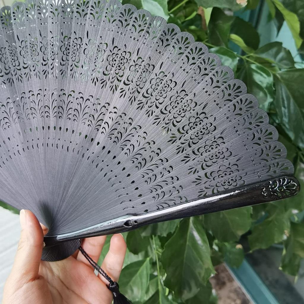 Folding Openwork Japanese Style for Women and Men Fan Case and Tassel Women's Fan, Design, Bamboo, Accessory, (Includes Decoration) (Black)