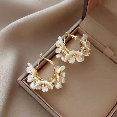 Orecchini a Cerchio Moda Coreana Strass Lucenti Perle Imitazione Per Donne Orecchini Cerchio Fiore Bianco Gioielli da Festa