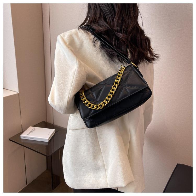 Trendy Chic City Minimalist Women's Crossbody Bag 2024 Winter Quilted Chain Handbag