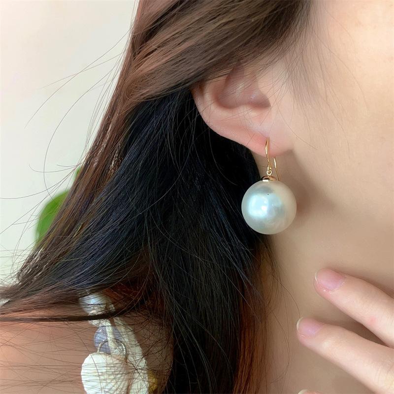 Large Pearl Earrings Woman - Simple and Elegant High-End Pearl Ear Hook - Elegant and Luxurious Retro Earrings