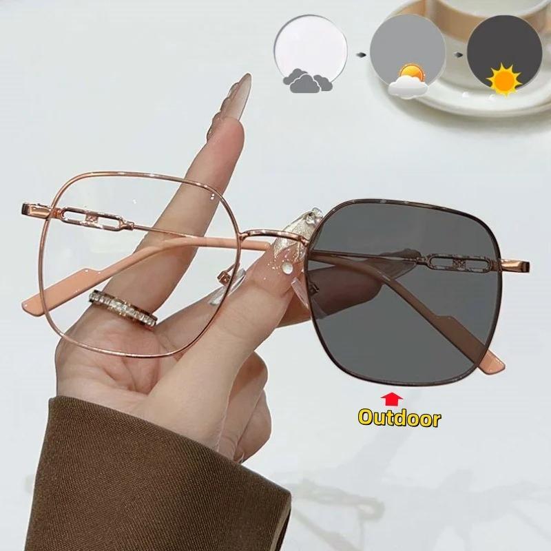 Unisex Luxury Myopia Glasses Photochromic Anti Blue Light HD Vision Fashionable Elegant Design