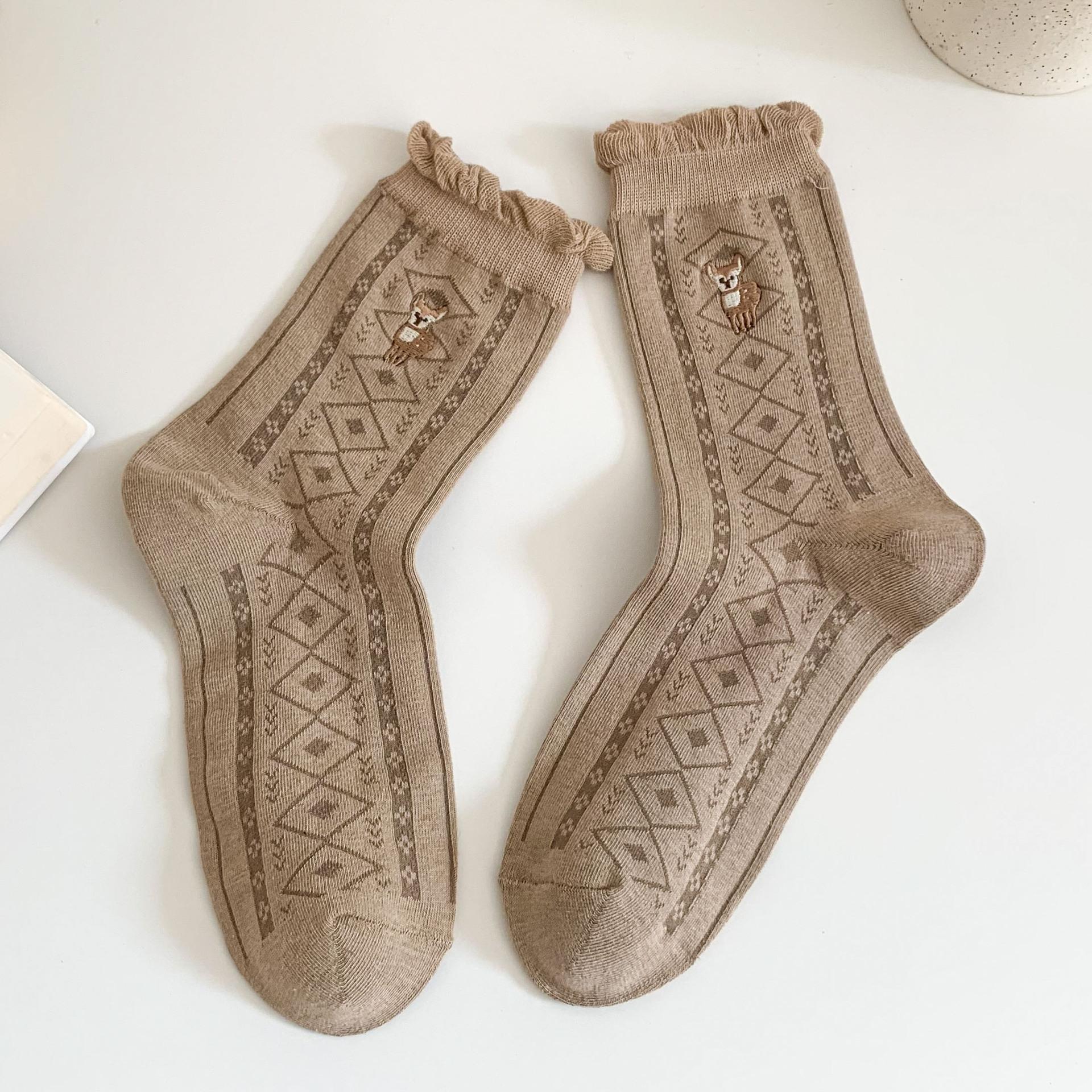 

Vintage Women Socks Autumn Winter Mid Calf Jacquard Cotton Sock Trendy Japanese Lace Slouch Socks for Ladies Versatile Exquisite One Size