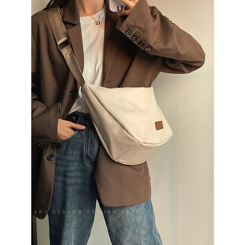

Bucket bag women s 2024 new casual large-capacity tote bag versatile student class shoulder messenger bag