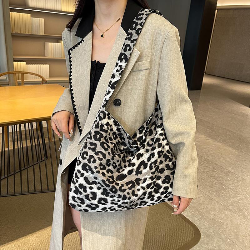 

Женские сумки, новые модные сумки большой вместимости для поездок на работу, женские роскошные дизайнерские сумки через плечо