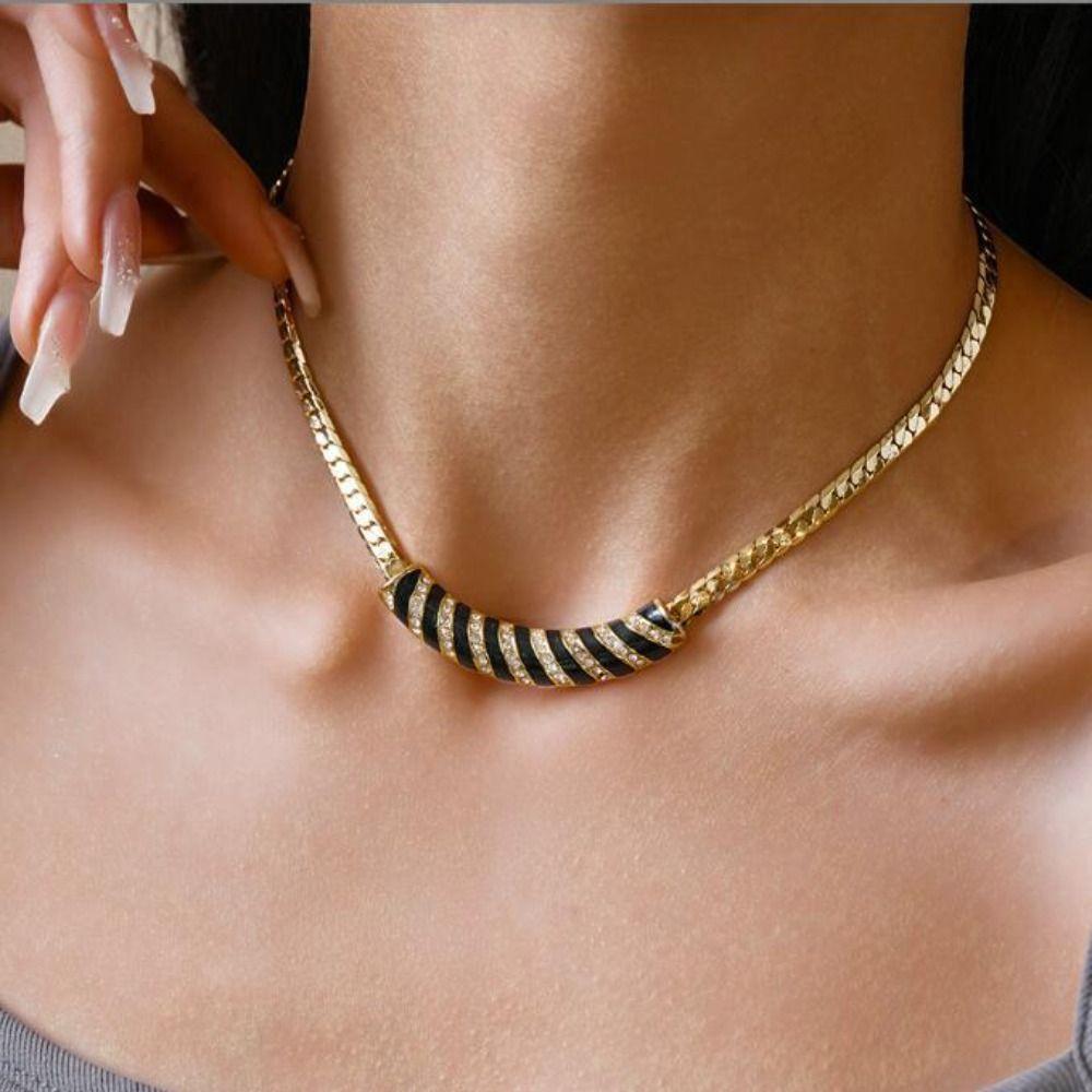 Choker Chain Embedded Stripe Necklace Geometric Style Vintage Necklace Women Girls