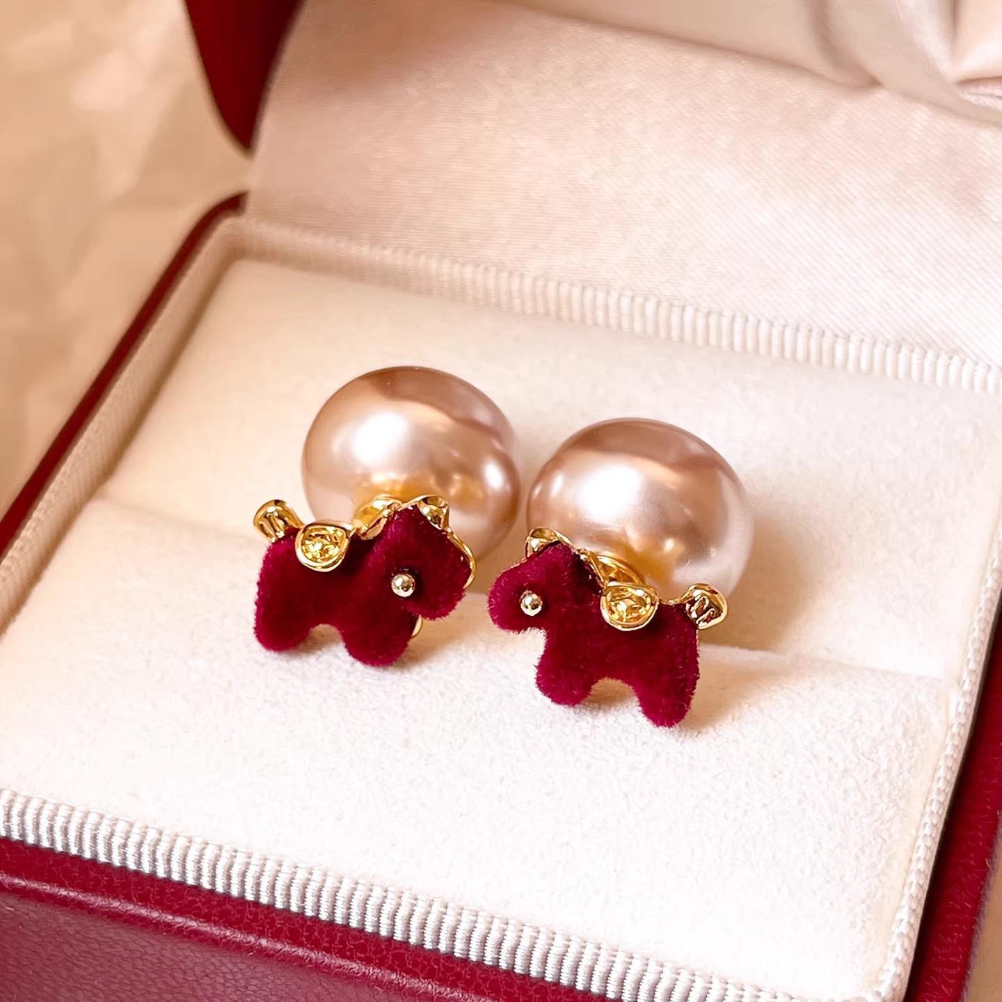 Elegant Red Flocked Horse Pearl Stud Earrings - 2026 Two-Way Style