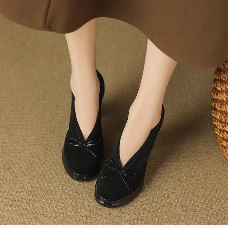 2024 New Roundness High Heels with Suede and Bow Single Shoes with A Slip-on Light Casual Women Shoes Stylish and Comfortable