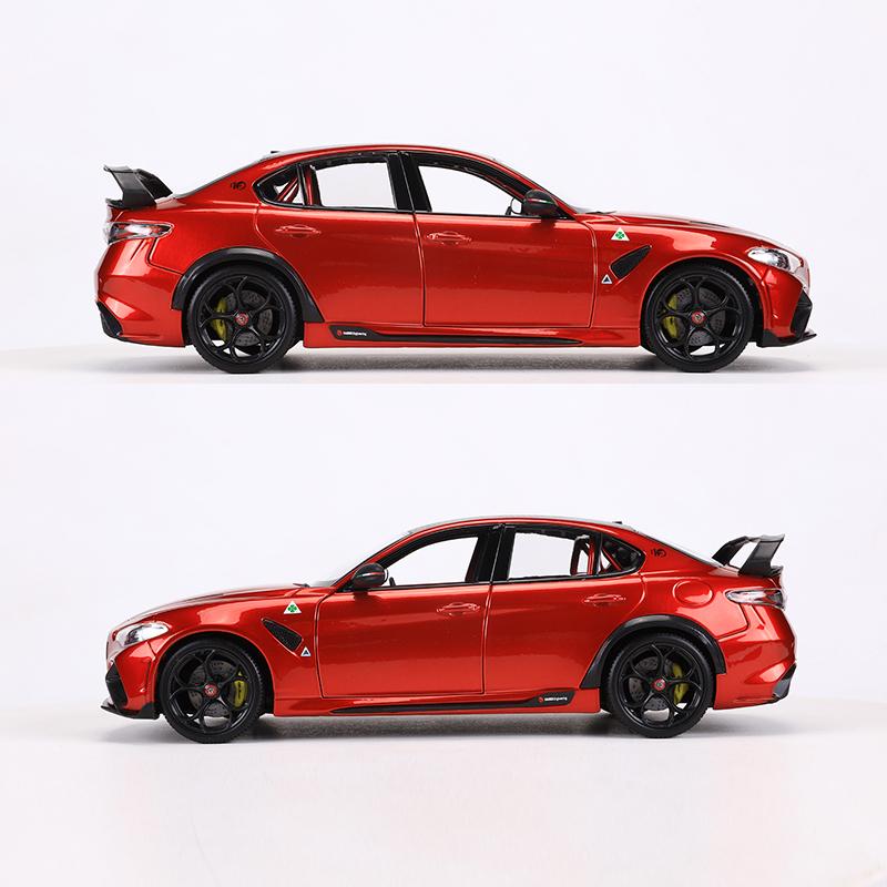 Burago 1:18 Alfa Romeo Giulia GTAm Open all doors Alloy Model Car