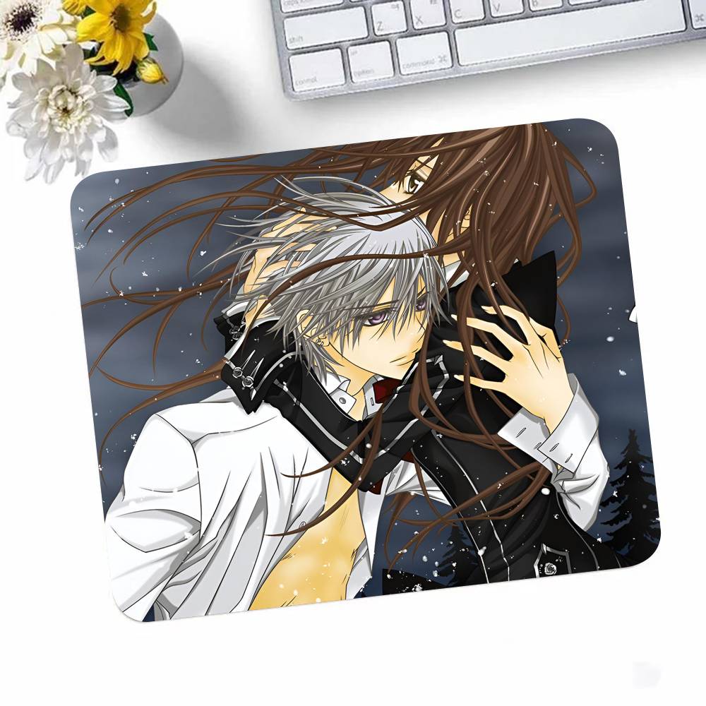 Cartoon Animation Vampire Knight Mousepad Small LockEdge Mouse Pad For Gamers Computer Desk Pad Rectangular Anti-slip Rubber