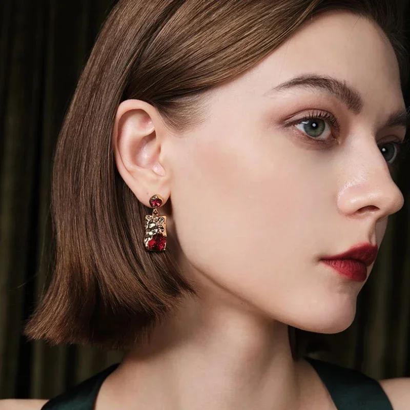Fashion Square Glossy Ruby Earings Drop Classic New In Light Luxury Irregular Emerald Earrings for Women Zircon Gifts