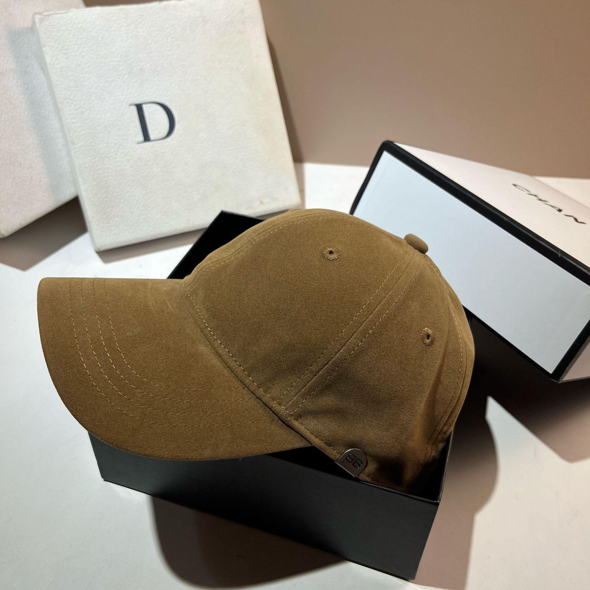 Guangzhou High-Quality Matte Leather Baseball Cap Simple Flip Fur Solid Color Versatile Premium Cap Adjustable