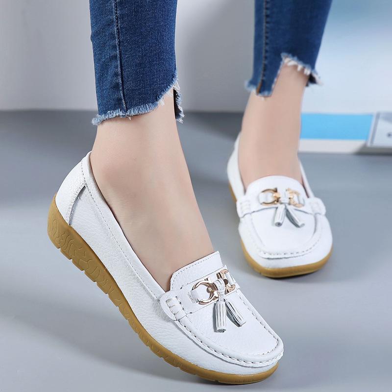 Autumn mother shoes single shoes women's flat bottom women's Doudou shoes genuine leather flat heel soft sole leather shoes large size women's shoes