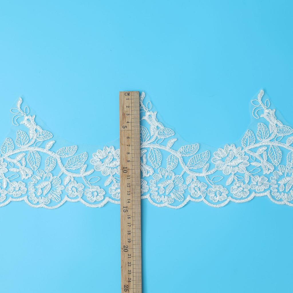 Car Bone Embroidery Beige Wedding Dress Lace, Veil Headband Children'S Clothing Skirt, Performance Clothes, Accessories Lace 15Cm