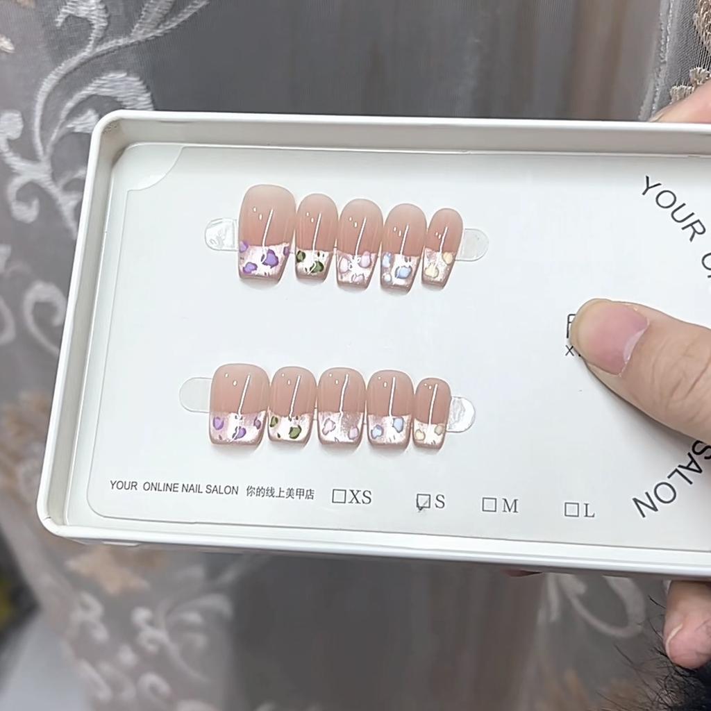 Hand-made Armor Colored Leopard Print Cat Eye Hand-painted Pure Sweet Temperament Whitening Nail Patch