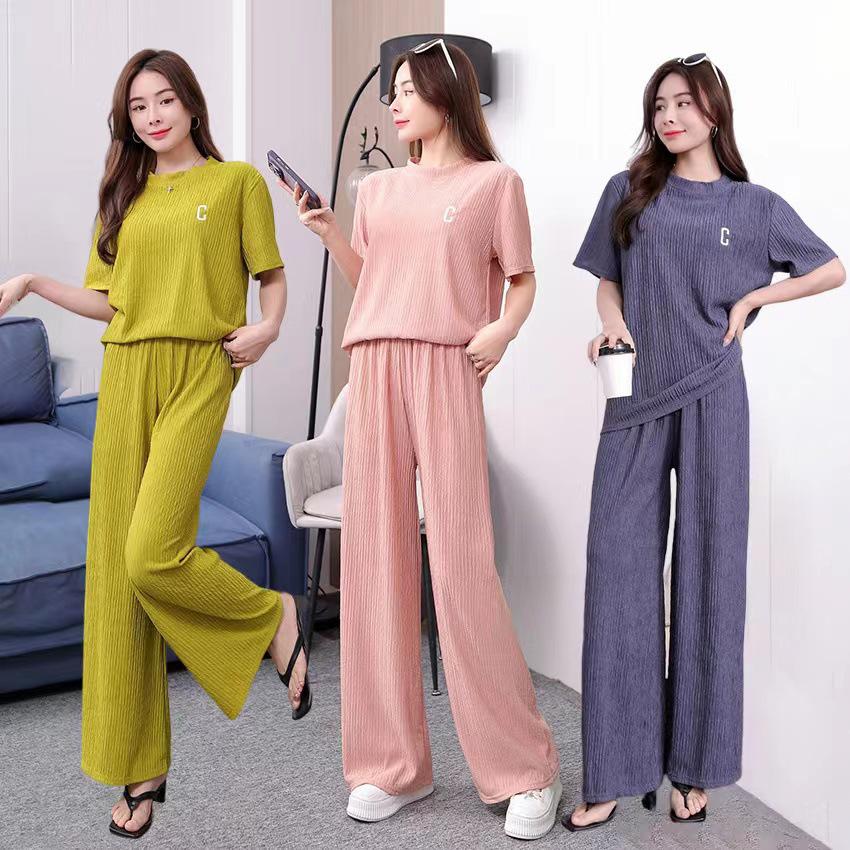Qianye Women's Autumn Pajama Set – Pleated Short Sleeve Top & Long Pants with Embroidered Letter.