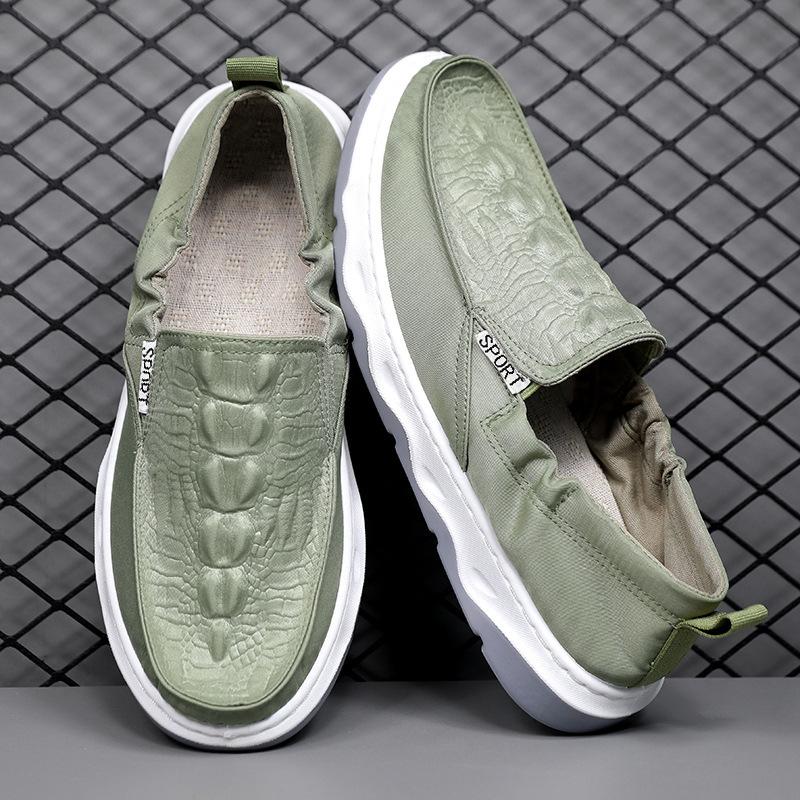 Fashion versatile casual shoes four seasons large size old Beijing cloth shoes crocodile pattern soft sole one pedal lazy shoes