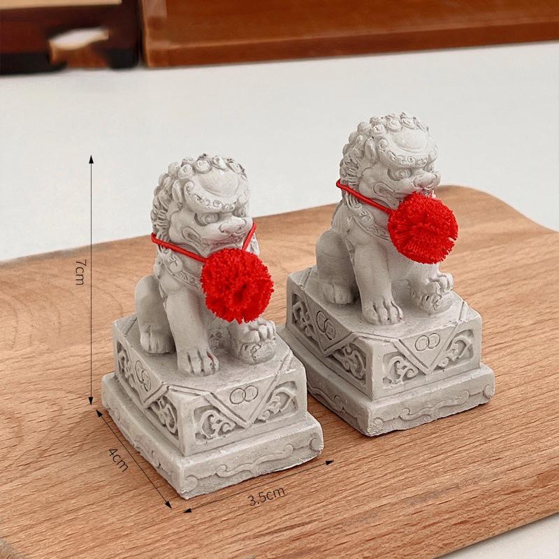 

A Pair of Lucky Wealthy Stone Carvings Lions Statues Chinese Feng Shui Qilin Ornaments Home Living Room Ornament Desktop Mascots