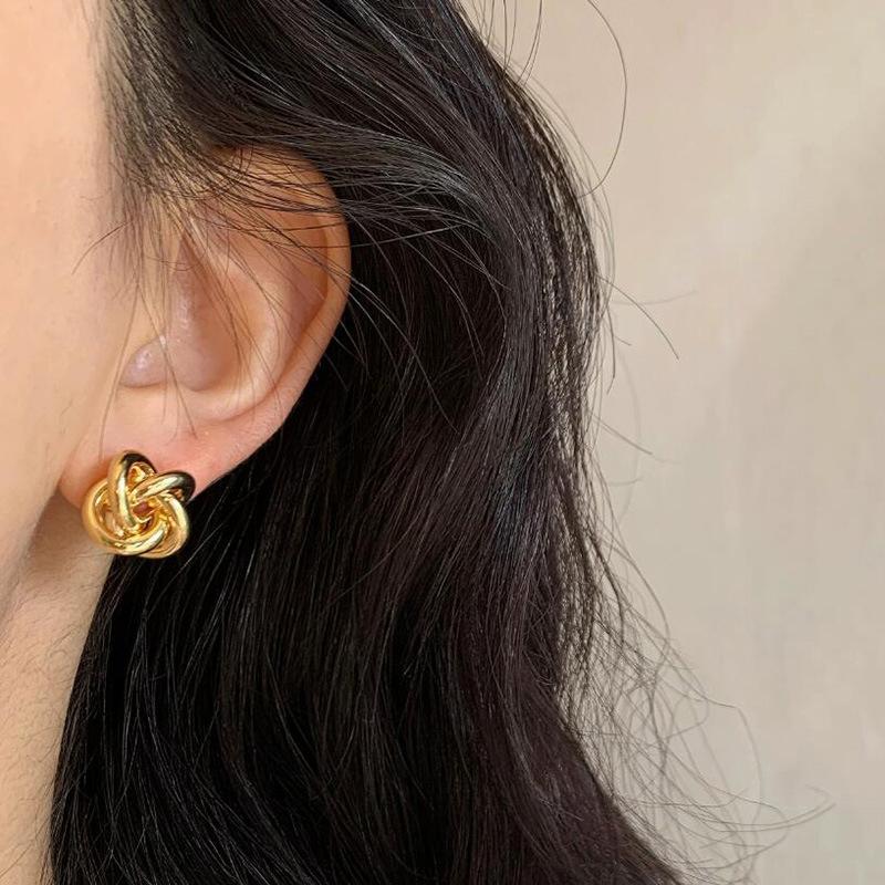 Rock Smooth Small Metal Knot Twist Flower Earrings Fashion Punk Geometry Creative Jewelry Gift
