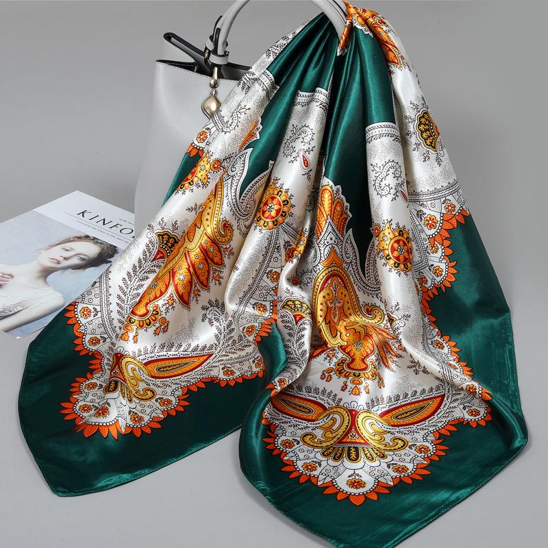 Foulard quadrato in seta stile influencer: Sciarpa da collo da donna alla moda, Sciarpa, Protezione solare, Garza stampata, Accessorio per abbigliamento professionale