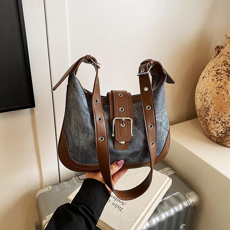 

Женская новая сумка через плечо большой вместимости 2025, ретро матовая сумка-мессенджер, сумка-пельмень для通勤, сумка подмышку премиум-класса синий