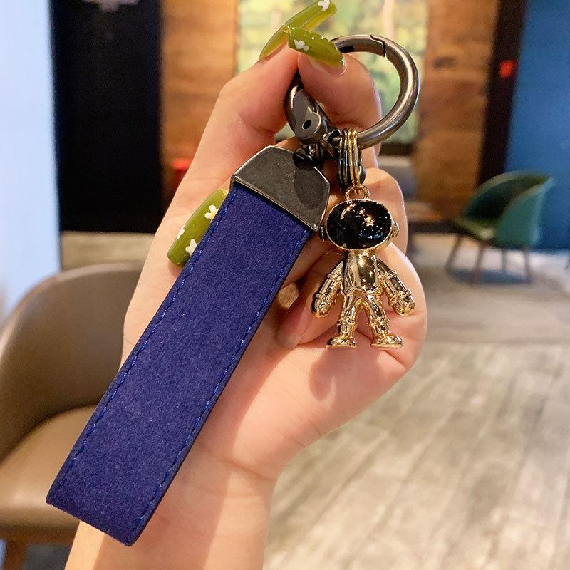 Creative Metal Astronaut Keychain Pendant Women'S Exquisite Pu Leather Car Keychain Pendant Small Gift