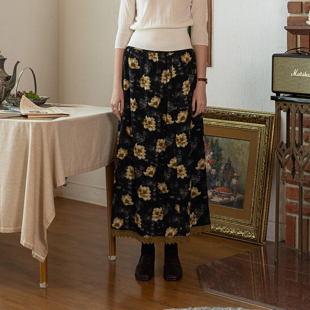 Peulaudeumali Pm_Midnight Flower Skirt_Black