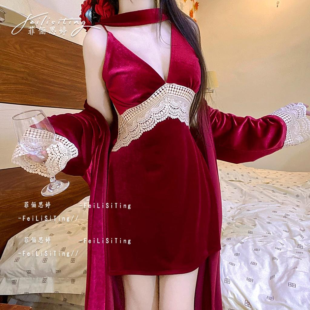Sexy Golden Velvet Pajamas Autumn and Winter New Chest Pad Suspender Nightdress Set Nightgown Lace Two-piece Loungewear